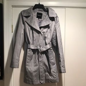 Relativity Gray and white lined trench coat